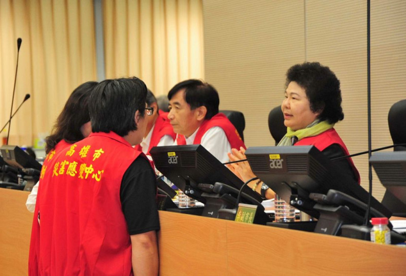 高雄氣爆造成重大死傷，市長陳菊今（8）日上午批准高雄市副市長吳宏謀、水利局長李賢義、工務局長楊明州及捷運局長陳存永等4人的辭呈。圖：高雄市政府提供、資料照片。   