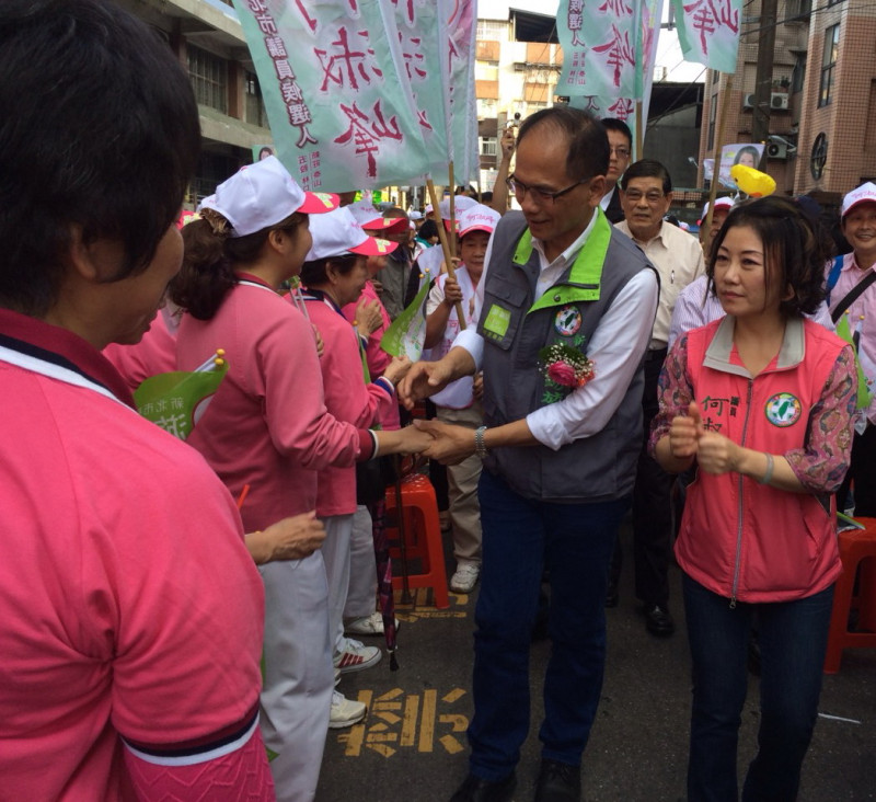 民進黨新北市長參選人游錫堃今（18）日回批新北市長朱立倫的公托中心政策，根本就是錯誤的樂透式政策，當然沒有人要跟進。圖：陳冠廷/攝。   