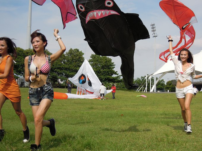 新北市政府主辦的「2012海岸國際風箏節」，9月15日起的連續2個週末，將在石門白沙灣、石門風箏公園舉辦。圖：陳冠廷/攝   