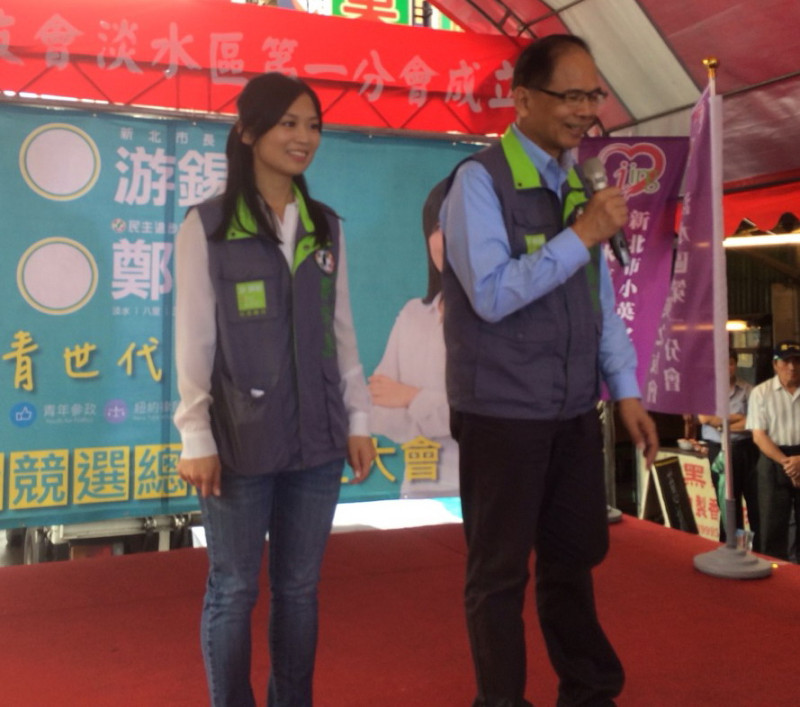 民進黨新北市長參選人游錫堃指出，香港700萬人口就有20萬人參與佔中的運動，因此新北市民一定要出來投票改變現狀。圖：陳冠廷/攝   