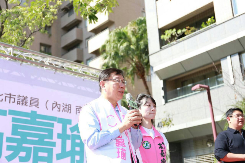 柯文哲上午出席民進黨台北市議員候選人高嘉瑜競選總部成立大會。圖：柯文哲辦公室提供。   