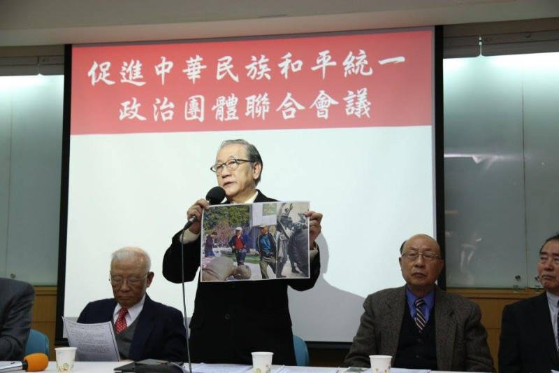 新黨主席郁慕明嚴厲譴責公投盟拉倒國父銅像的作為跟二戰的日本人一模一樣。圖：林雨佑/攝   