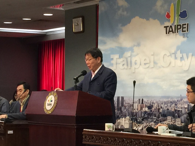 台北市長柯文哲今(27)日在市政會議後記者會受訪。圖：劉奕霆/攝   