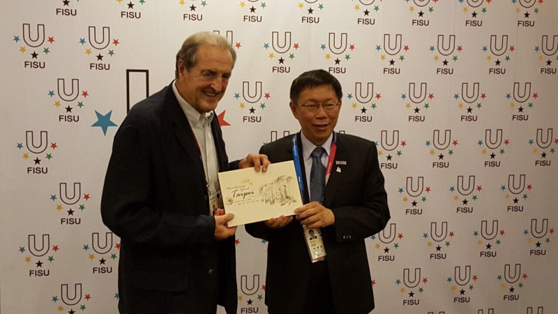 台北市長柯文哲14日下午拜會世界大學運動總會(FISU)會長Claude-Louis Gallien。圖：台北市政府提供   