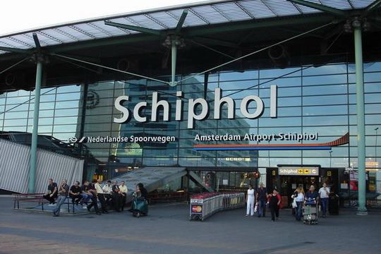 國際重要機場荷蘭阿姆斯特丹史基浦機場，決定在3周內對飛美的乘客，進行全身掃描安檢。   