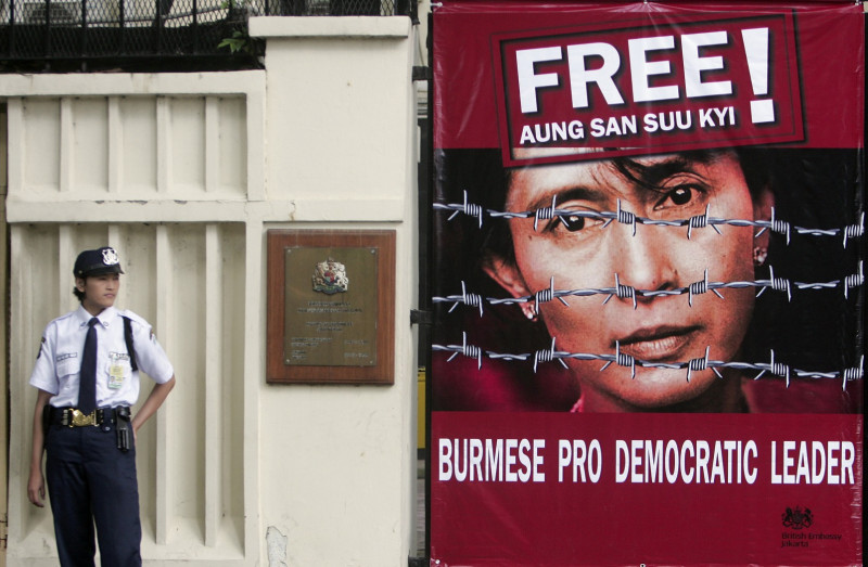 緬甸軍政府新通過的選舉法，將剝奪翁山蘇姬的參政路。圖片來源：達志影像/美聯社。   