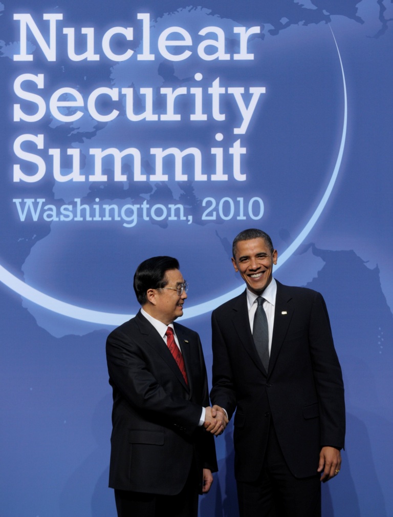 美國總統歐巴馬與中國國家主席胡錦濤舉行的核武高峰會議，也觸及財經爭議。
圖片來源:達志影像/美聯社   