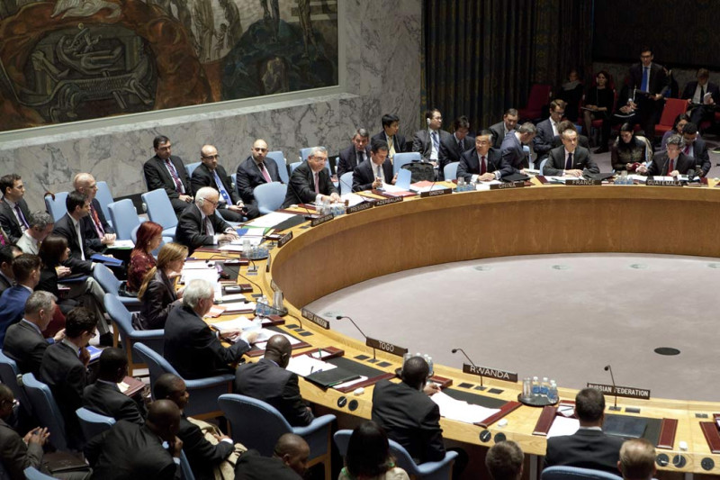 沙烏地阿拉伯於17日當選2014～2015年度安理會非常任理事國，18日便發表聲明拒絕接受，因為聯合國安理會在處理國際衝突中沒有發揮作用。圖為安理會開會照片。圖片來源：聯合國新聞中心。   