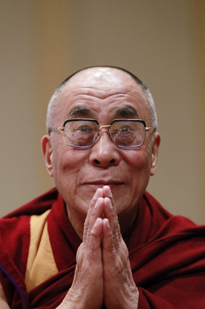 達賴喇嘛稱讚中國國家主席習近平，比起以往的領導人更務實、更開放，他也看到許多積極的跡象。圖片來源：達志影像/路透社資料照片   