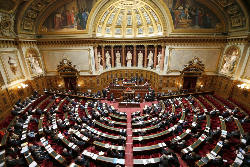 法國上議院於4月9日晚間11點40分，在無修正任何法條的情況下，以179對157票，通過「同志婚姻與領養法」的第一項條文。而這項條文包含整個法案中最重要的「同性婚姻」。圖為法國上議院。圖片來源：達志影像/路透社。   