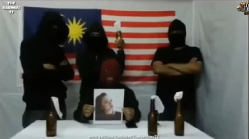 馬來西亞今(17)天接獲疑似恐怖組織伊斯蘭國(IS)的威脅影片，聲稱將在除夕夜攻擊馬國法院。圖：翻攝自網站   