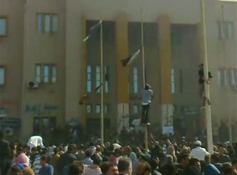 利比亞第2大城班加西的示威群眾。圖片：達志影像/路透社。   