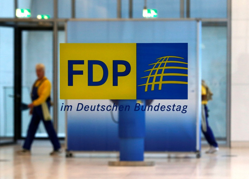 德國國會週日改選，自由民主黨(FDP)因未能跨過5%的門檻，65年來首度無法進入國會。圖片來源：達志影像/路透社。   