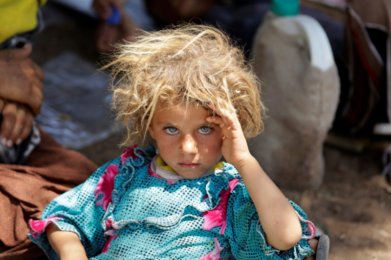 圖為被迫逃離伊拉克北部辛賈爾地區的雅茲迪(Yazidi)難民女孩。圖片來源：達志影像/路透社。   