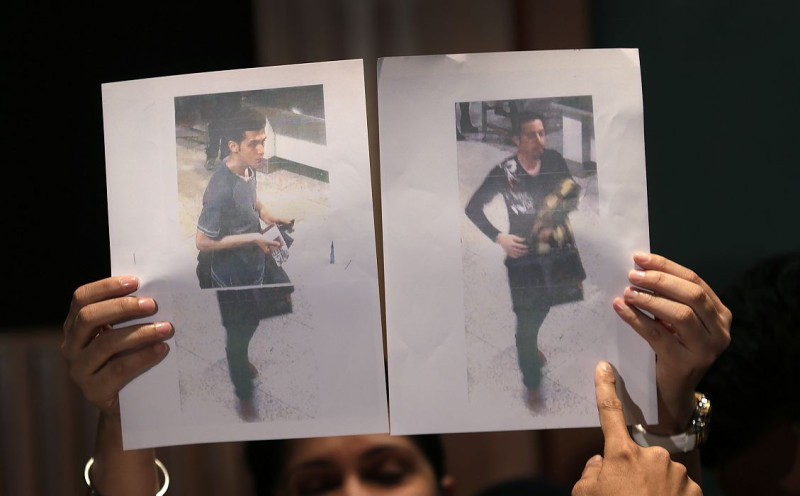 馬來西亞警方今天公布2張照片，這2名男子疑似持用遭竊的護照冒名登機。左邊的男子已確認是19歲伊朗籍的邁赫達德。圖片來源：達志影像/美聯社   