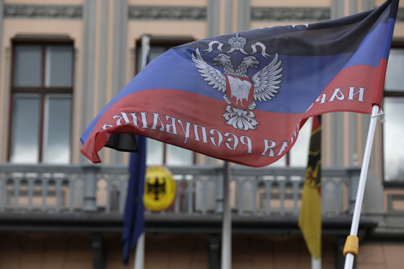 「頓涅茨克人民共和國」旗幟。   圖：達志影像／路透社（資料照）