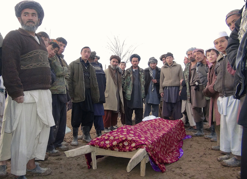 阿富汗再傳自殺炸彈攻擊，阿富汗北部塔喀省（Takhar）的首府塔洛干市（Taloqan），當地時間25日發生1起自殺炸彈攻擊，包括一名阿富汗國會議員在內，造成至少20人死亡、50人受傷。圖片來源：達志影像/路透社   