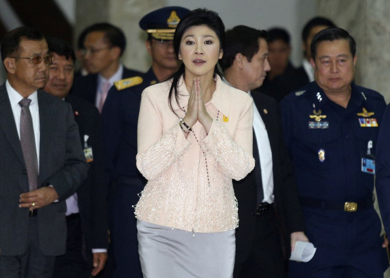 泰國總理盈拉涉嫌濫權調動國安會秘書長，憲法法庭判濫權違憲罪名確立，必須下台。圖片來源：達志影像/路透社資料照片。   