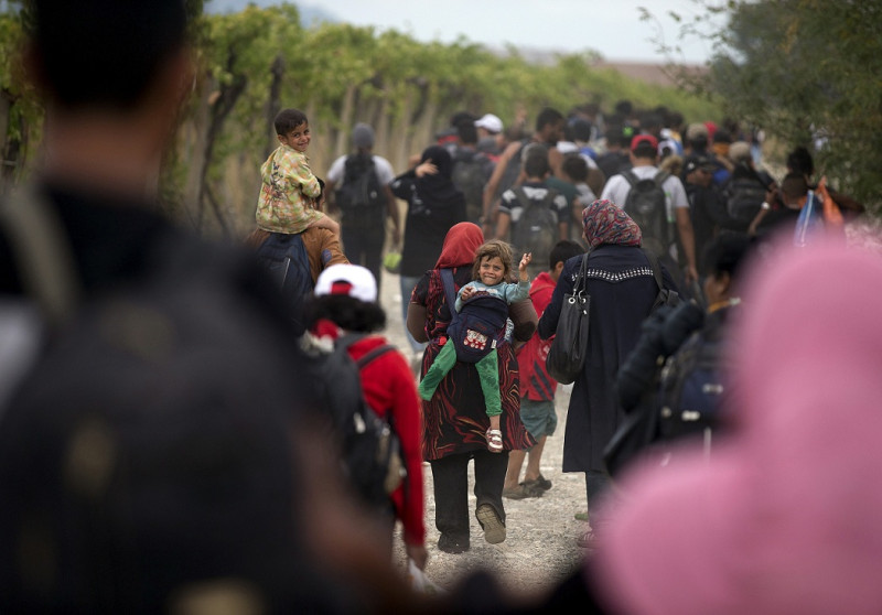 隨著難民不斷湧入歐洲各國，歐盟執委會主席榮科9日在歐洲議會宣布，新的難民安置計畫，將以強制配額方式，安置16萬難民至歐盟各國。圖片來源：達志影像/路透社   