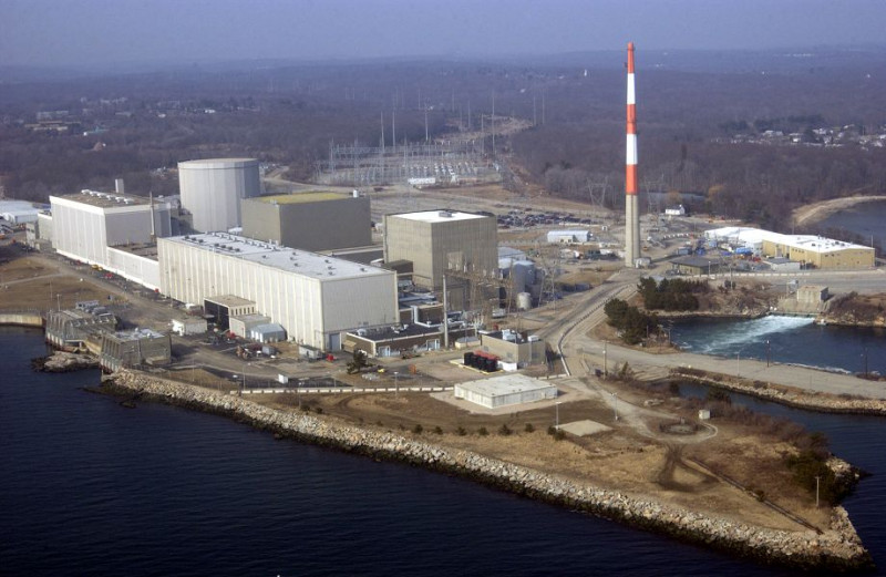 康乃狄克州的米爾斯通(Millstone)核電廠，在8月份就因為從長島海灣所抽取來的水溫度太高，無法冷卻重要設備而關閉了1個反應爐。圖片來源：達志影像/美聯社資料照片。   