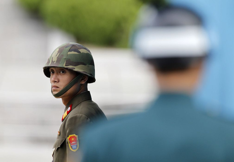 在朝鮮半島板門店警戒的韓國士兵。圖片來源：達志影像/路透社資料照片。   