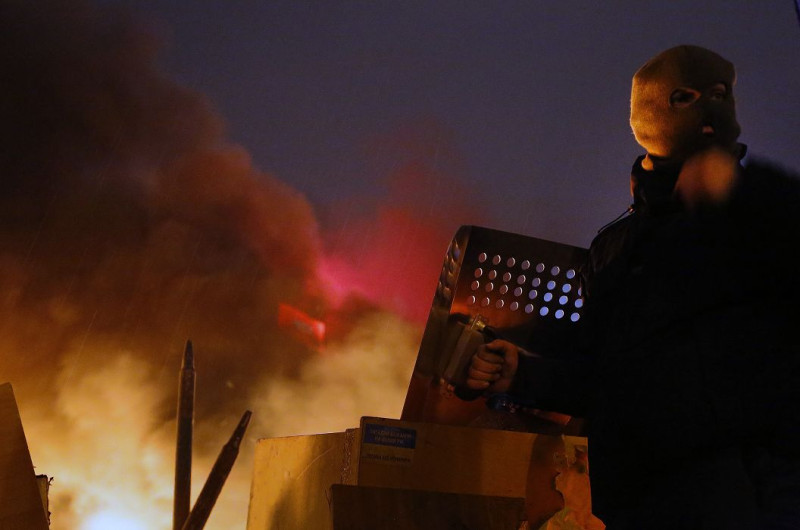 烏克蘭反政府示威群眾，20日於首都基輔獨立廣場再度與安全部隊爆發流血衝突，造成當天超過40人死亡。圖片來源：達志影像/路透社資料照片   