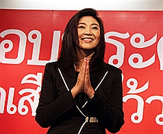泰國準總理盈拉8日召開國際媒體記者會，對媒體好奇哥哥戴克辛的影響力，盈拉強調，給她時間和機會證明自己。圖片來源：中央社   