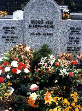 1987年被判終身監禁的希特勒副手魯道夫•赫斯死於獄中，並下葬於德國南方小鎮文希德爾。但此後，他的墓地成為新納粹分子頂禮膜拜的對象，直到本週三(20日)，他的墓地被清除，遺體被火化，骨灰撒入大海。圖片來源：翻攝網路   