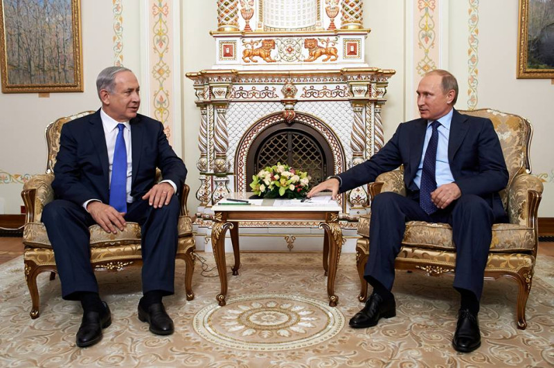 以色列總理納坦雅胡（左）與俄羅斯總統普亭，就敍利亞情勢達成某些協議。圖：翻攝納坦雅胡臉書   