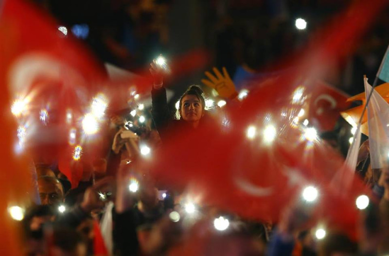 土耳其執政的「正義與發展黨」打出安定牌，在二次大選中勝出。圖：翻攝AKP臉書   