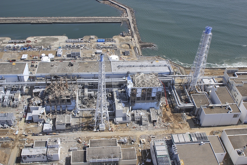 日本的福島第一核電廠發生核災後，2號機組出現大量輻射濃度很高的污染水，有關部門已經在對污染積水進行轉移，圖為福島第一核電廠的空照圖。圖片來源：達志影像/路透社   
