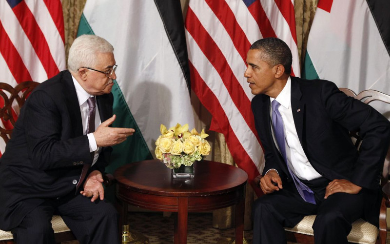 美國總統歐巴馬(圖右)21日會晤巴勒斯坦自治政府主席阿巴斯(圖左)，表明美國反對巴勒斯坦通過聯合國安理會謀求會員國地位，將在必要時使用否決權。圖片來源：達志影像/路透社。   