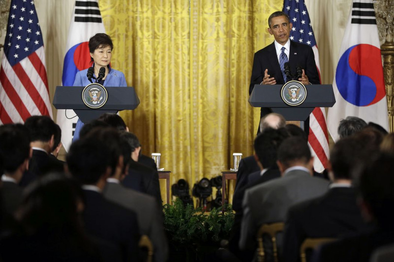 美國總統歐巴馬7日在白宮會晤上任以來首次訪美的韓國總統朴槿惠，2人在會談後共同召開記者會。圖片來源：達志影像/美聯社。   