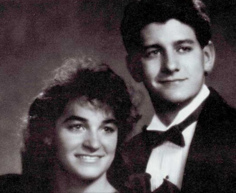 美國共和黨副總統候選人萊恩1987年就讀高中的照片，他除了被封「馬屁精」，也是有名的「舞會國王」。圖片來源：網路。   