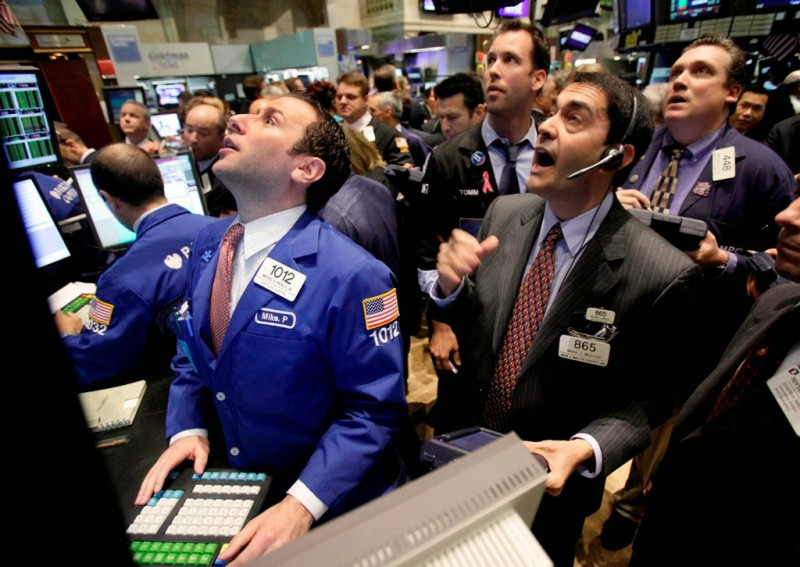 美國股市重挫，道瓊工業指數暴跌800點，創去年10月以來最大單日跌點。   圖：達志影像/美聯社資料照片