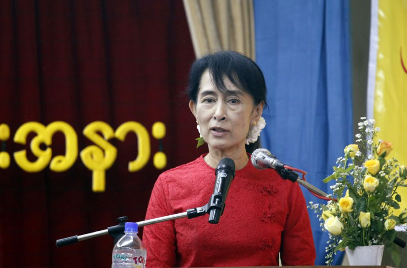 緬甸反對黨全國民主聯盟今（18）日宣布，翁山蘇姬將在今年6月訪問挪威奧斯陸與英國。這是她在遭緬甸官方軟禁24年後，首次獲得緬甸官方許可准許離境出國訪問。圖片來源：達志影像/路透社。   
