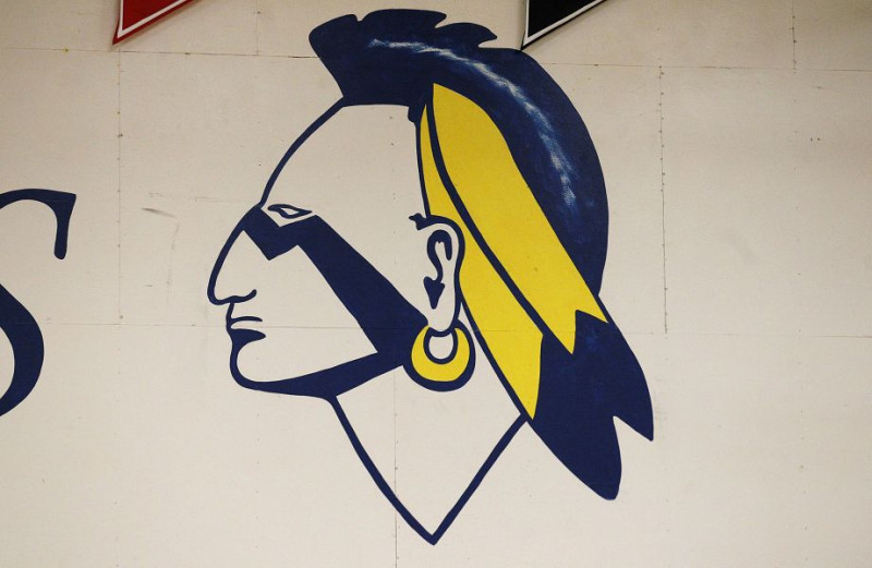 美國奧勒岡州(Oregon)教育委員會週四(17日)投票決定，要求州內8所高中在5年之內停止使用學校的印地安原住民吉祥物。圖片來源：達志影像/美聯社。   