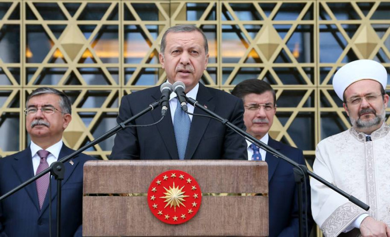 土耳其總統艾爾段強硬宣示土耳其不再與那些威脅土耳其國家安全的人繼續和平進程，暗指庫德族。圖：翻攝埃爾多安臉書   