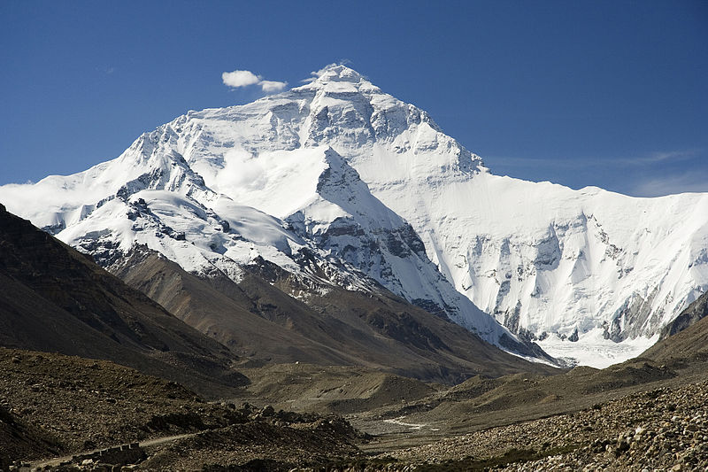 挑戰世界第一高峰聖母峰是許多登山客的夢想。圖：翻攝維基網站   