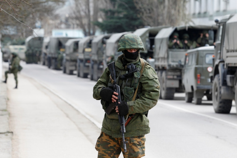 《俄羅斯商業日報》(Vedomosti)17日報導，根據俄羅斯國防省相關工作人員表示，俄羅斯軍隊在烏克蘭相連接的國境再次展開部署。圖片來源：達志影像/路透社。   