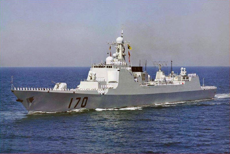 面對美艦巡航南海，中國出動導彈驅逐艦蘭州號予以警告，該艦是中國自行研製的052C型導彈驅逐艦首艦。圖：翻攝維基網站   