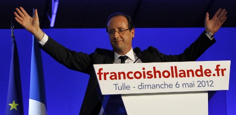 歐蘭德(Francois Hollande)迎接法國總統大選的勝利。(圖片來源:達志影像/美聯社)   