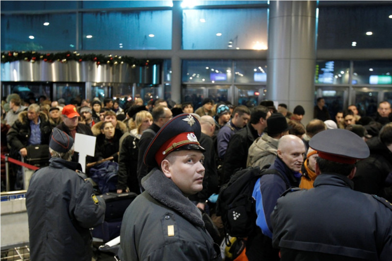莫斯科最大的杜莫迪多沃機場（Domodedovo）入境大廳24日發生自殺炸彈攻擊事件，造成至少35人喪生，逾130人受傷。圖片來源：達志影像/路透社   
