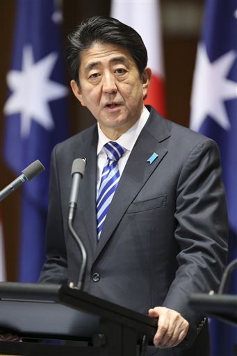 日本首相安倍晉三今(14)表示，在11月北京舉行的APEC區域領袖會議，盼能與中國領導人舉行高峰會，改善兩國關係的僵局，圖為資料照片。圖片提供：達志影像/美聯社 。   