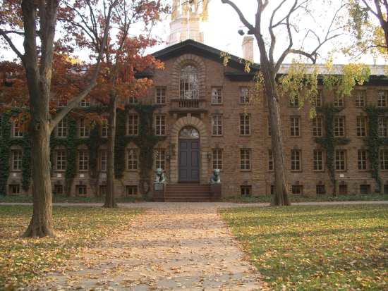 普林斯頓大學榮登2016全美大學排名第一。圖：翻攝維基百科   