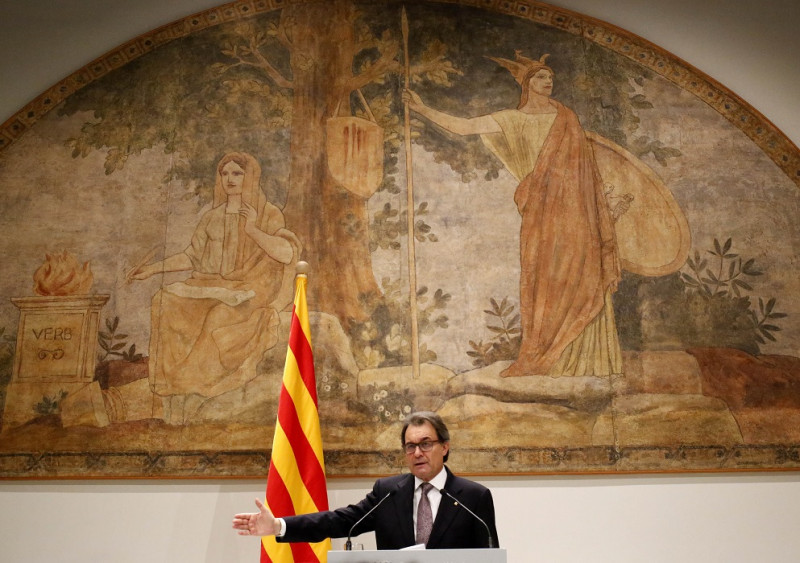 加泰隆尼亞自治區政府主席馬斯(Artur Mas)昨(14)日宣佈，將議會改選提早到今年的9月27日進行。圖片來源：達志影像/路透社。   