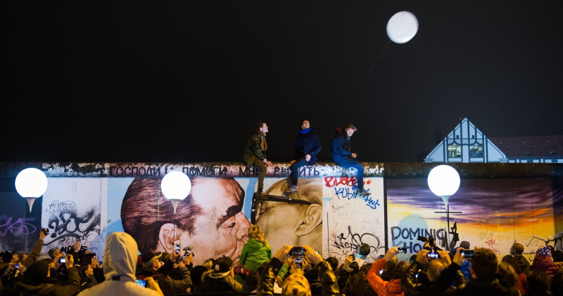 去(2014)年11月9日德國歡慶柏林圍牆倒下25週年。圖片來源：達志影像/美聯社。   