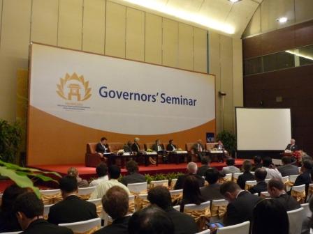 亞洲開發銀行(ADB)年會在河內召開，4日的一場研討會中，與會各國財長認為促進平等是亞洲經濟在未來數十年創造穩定高成長所需。圖片:周盈成攝影   