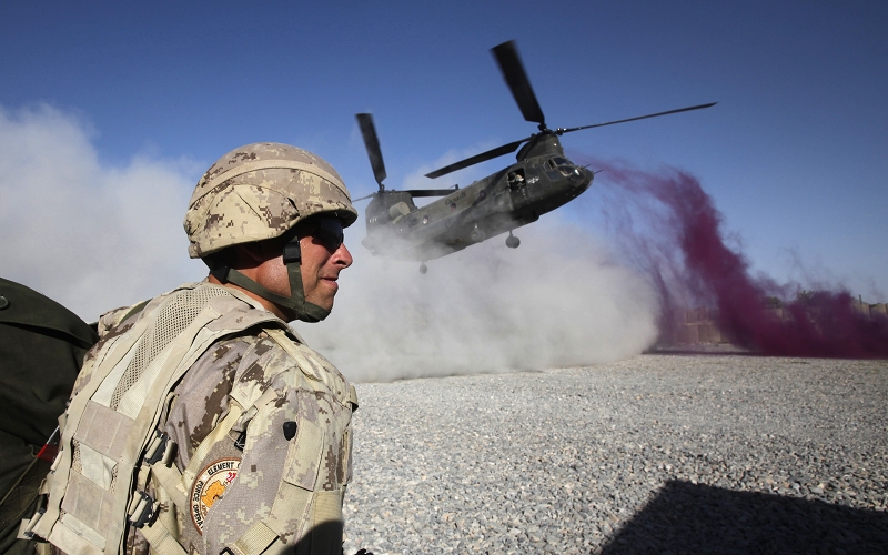 美國總統歐巴馬明（22）日將宣布自阿富汗的撤軍方案，預料將牽動駐防阿富汗的多國部隊之未來動向，圖為駐防在阿富汗的加拿大軍隊。圖片來源：達志影像/路透社   