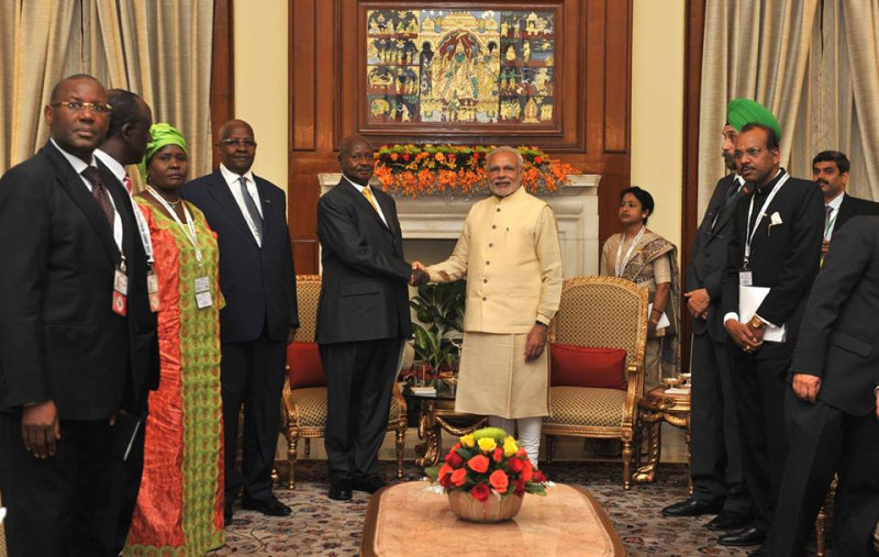 印度召開歷屆規模最大的印非峰會，總理莫迪（中）會見多個非洲國家元首及代表。圖：翻攝莫迪臉書   